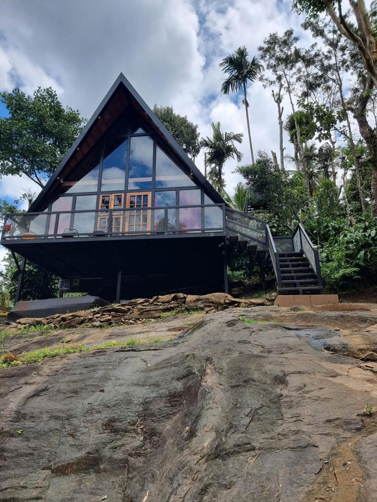 Whiskeywoods Villa Madikeri Ngoại thất bức ảnh
